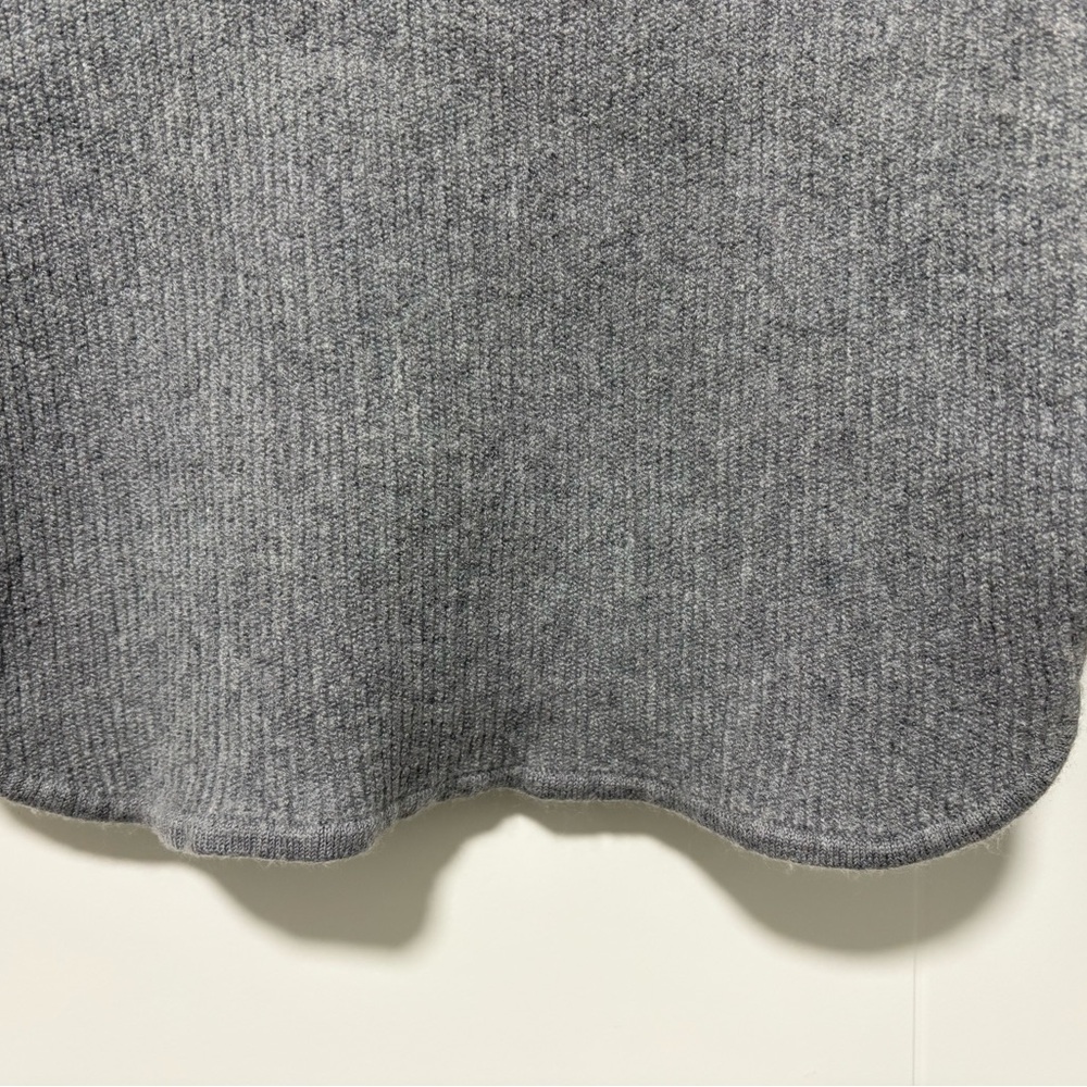 Kit and Ace Gray Cropped Crewneck Sweater - Picture 3 of 4